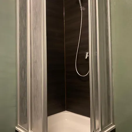 דירה Michelangelo Netflix