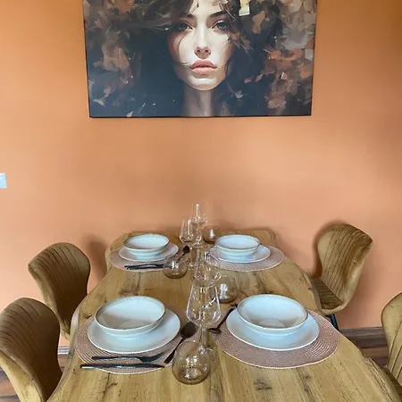 דירה Michelangelo Netflix אייזנבאך